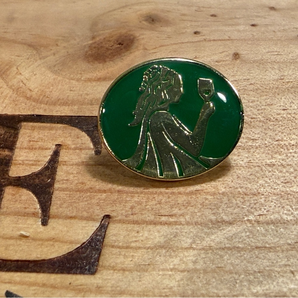 WSET  Green Lapel Pin